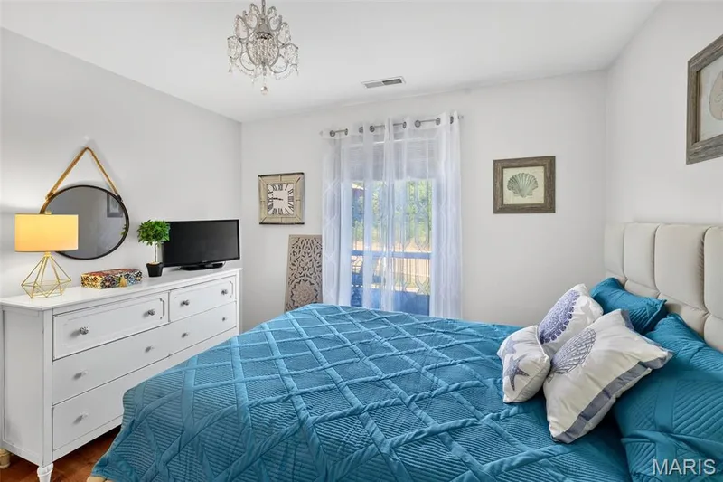312 Hawks View Drive, O'Fallon, MO 63368 — listing photo 13 of 24
