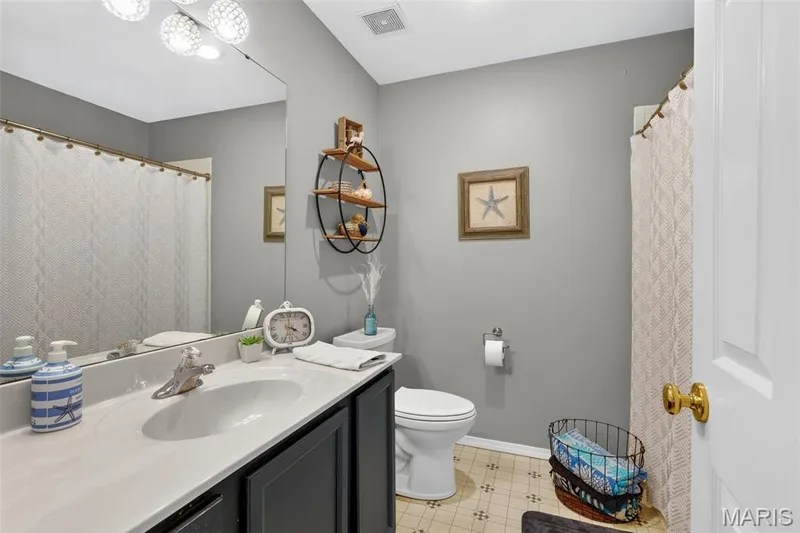 312 Hawks View Drive, O'Fallon, MO 63368 — listing photo 14 of 24
