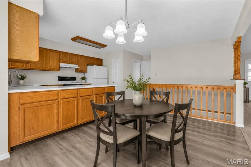 View 3 virtually staged — 882 Sara Beth Court, St Peters, MO 63376