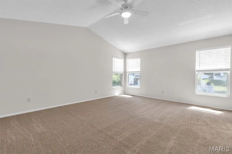 Primary bedroom — 882 Sara Beth Court, St Peters, MO 63376