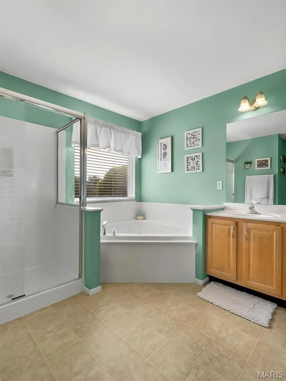 305 Valley Bluff Drive, Wentzville, MO 63385 — listing photo 27 of 48