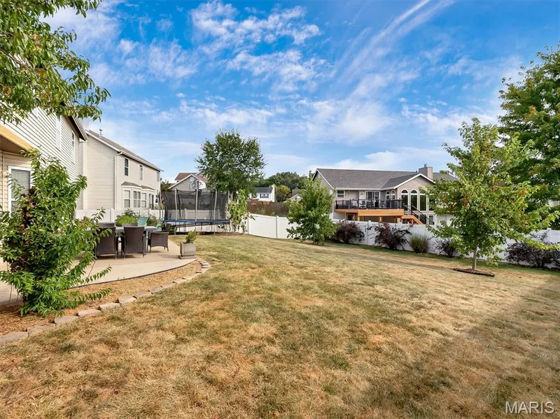 305 Valley Bluff Drive, Wentzville, MO 63385 — listing photo 45 of 48