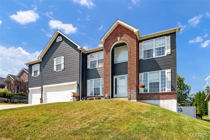 309 Thoreau Boulevard, O'Fallon, MO 63366 — listing photo 3 of 77