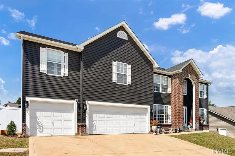 309 Thoreau Boulevard, O'Fallon, MO 63366 — listing photo 4 of 77
