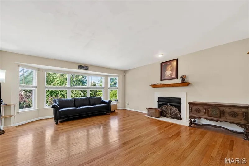 309 Thoreau Boulevard, O'Fallon, MO 63366 — listing photo 8 of 77