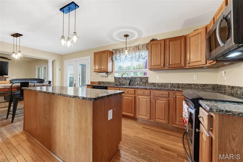 309 Thoreau Boulevard, O'Fallon, MO 63366 — listing photo 11 of 77