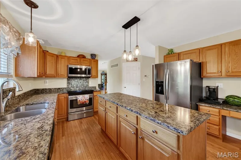 309 Thoreau Boulevard, O'Fallon, MO 63366 — listing photo 13 of 77