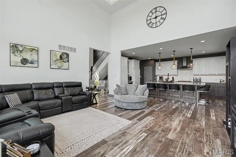 18 MacArthur Court, St Charles, MO 63304 — listing photo 7 of 25