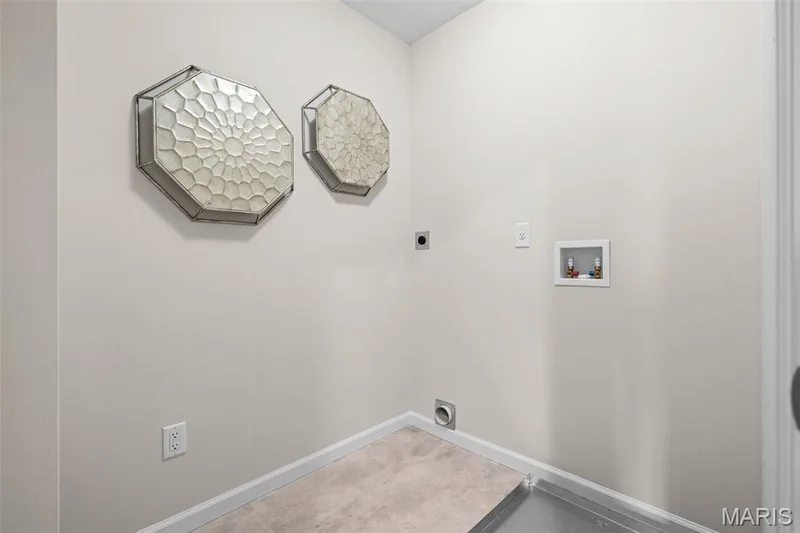 2 Burlington at Oakshire, O'Fallon, MO 63385 — listing photo 7 of 26