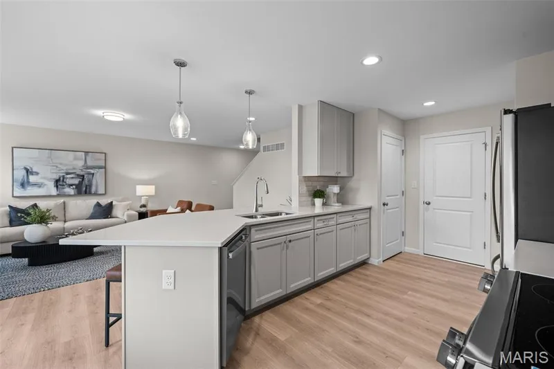 2 Burlington at Oakshire, O'Fallon, MO 63385 — listing photo 14 of 26