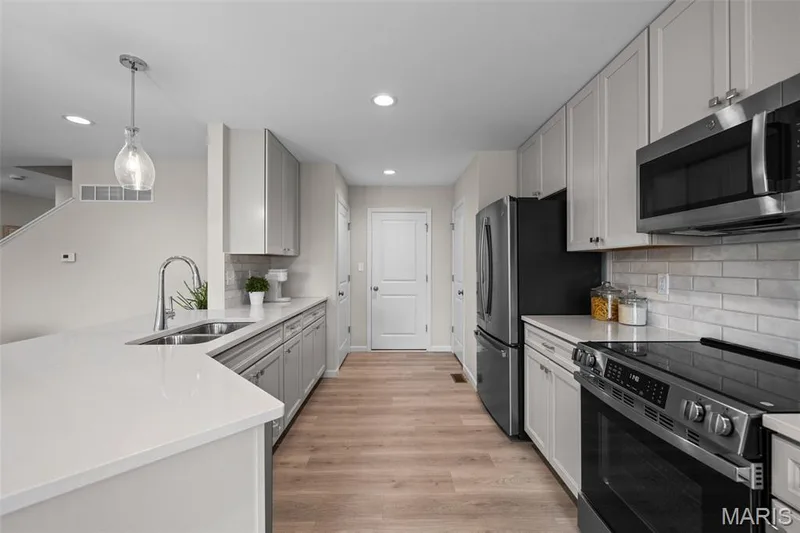 2 Burlington at Oakshire, O'Fallon, MO 63385 — listing photo 15 of 26