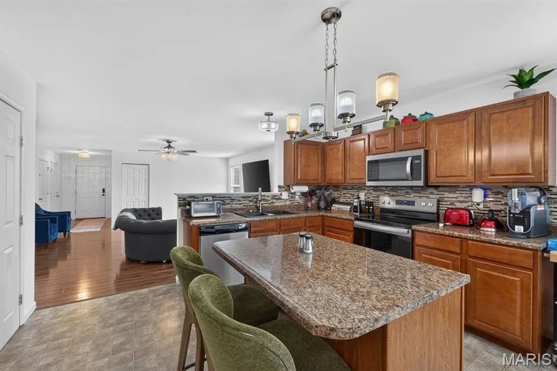 522 Rifle Ridge Drive, Wentzville, MO 63385 — listing photo 11 of 38