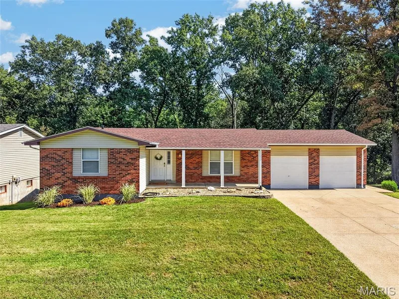 1114 Patsy Lane, O'Fallon, MO β listing photo 1