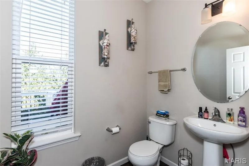 Main half bath. — 21 Meadow Vista Court, St Peters, MO 63376
