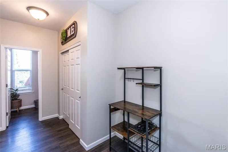 Garage entry mudroom. — 21 Meadow Vista Court, St Peters, MO 63376