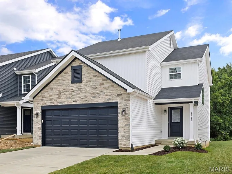 2 Fieldcrest at Oakshire, O'Fallon, MO — listing photo 1