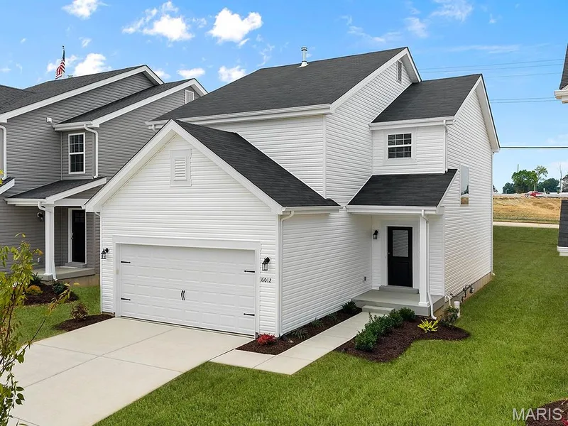 2 Fieldcrest at Oakshire, O'Fallon, MO 63385 — listing photo 2 of 23