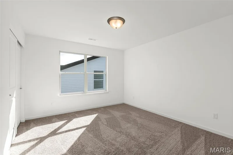 2 Fieldcrest at Oakshire, O'Fallon, MO 63385 — listing photo 10 of 23