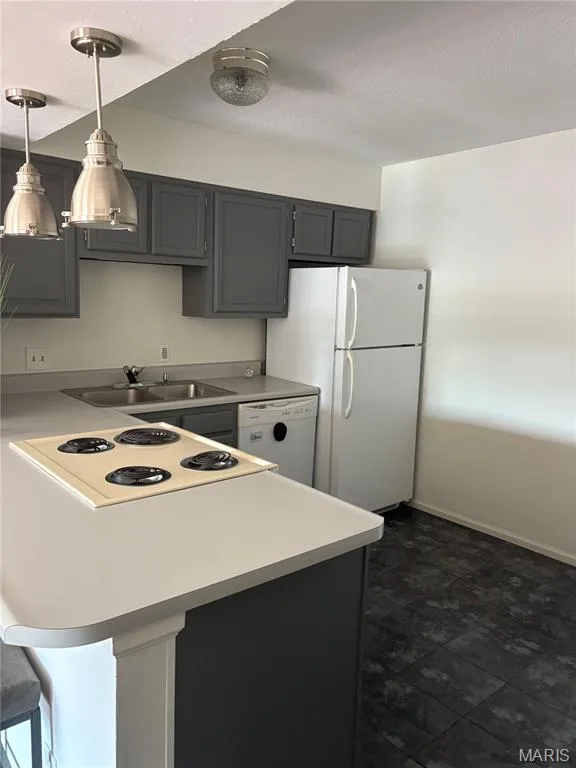 1637 Summergate Parkway #N, St Peters, MO 63303 — listing photo 3 of 13