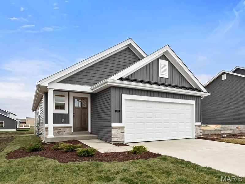 2 Carolina at Oakshire, O'Fallon, MO — listing photo 1