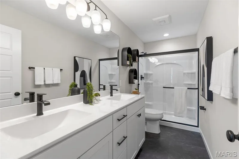 2 Carolina at Oakshire, O'Fallon, MO 63385 — listing photo 4 of 21