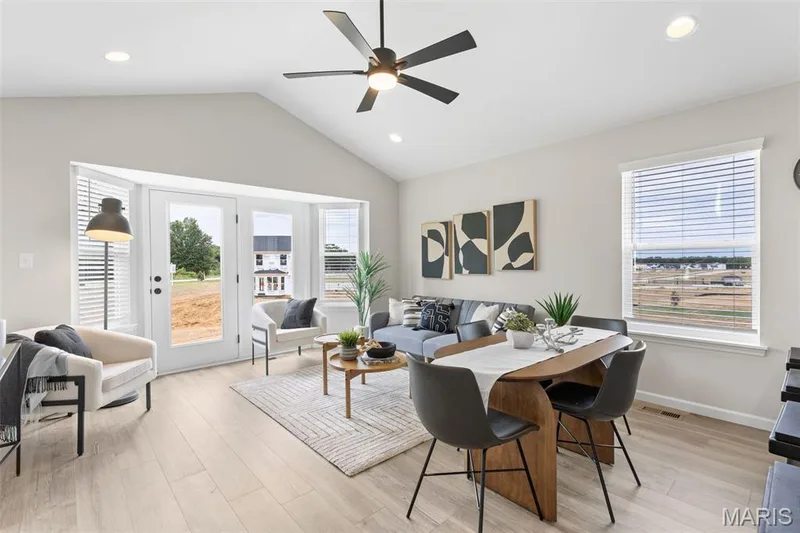 2 Carolina at Oakshire, O'Fallon, MO 63385 — listing photo 10 of 21