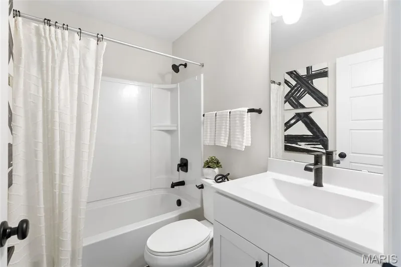 2 Carolina at Oakshire, O'Fallon, MO 63385 — listing photo 15 of 21
