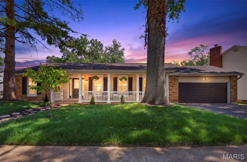 1768 Orchard Hill Drive, Chesterfield, MO 63017 — listing photo 2 of 95