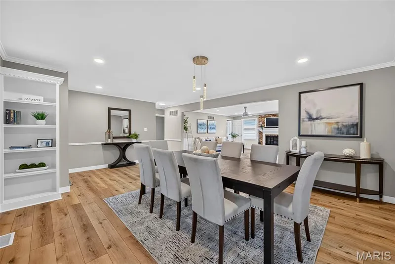 1768 Orchard Hill Drive, Chesterfield, MO 63017 — listing photo 12 of 95
