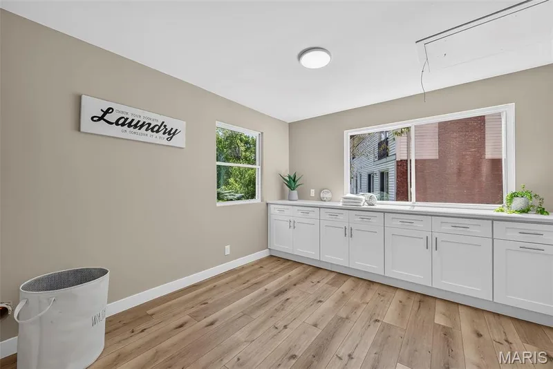 Butler pantry/Main floor Laundry — 1768 Orchard Hill Drive, Chesterfield, MO 63017