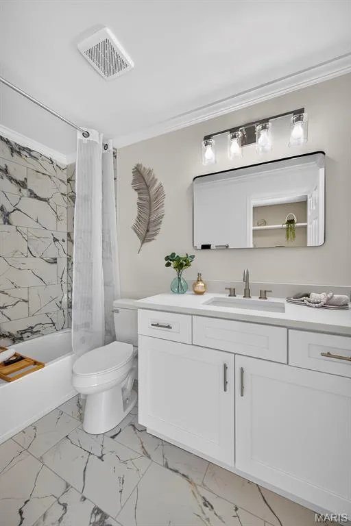 Primary Ensuite — 1768 Orchard Hill Drive, Chesterfield, MO 63017