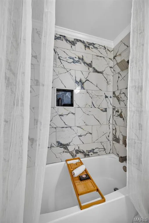 Primary Ensuite — 1768 Orchard Hill Drive, Chesterfield, MO 63017
