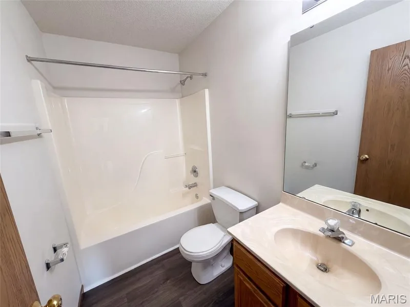 2827 Bromley Drive, O'Fallon, MO 63368 — listing photo 14 of 21