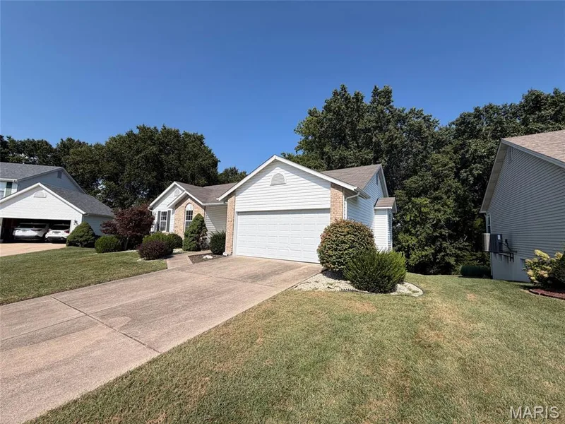 2827 Bromley Drive, O'Fallon, MO 63368 — listing photo 19 of 21