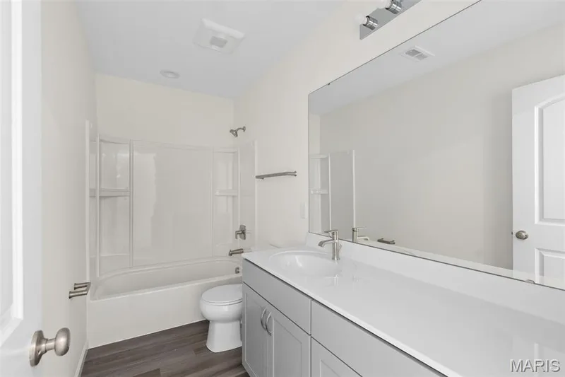 2 Belmont at Oakshire, O'Fallon, MO 63385 — listing photo 7 of 21
