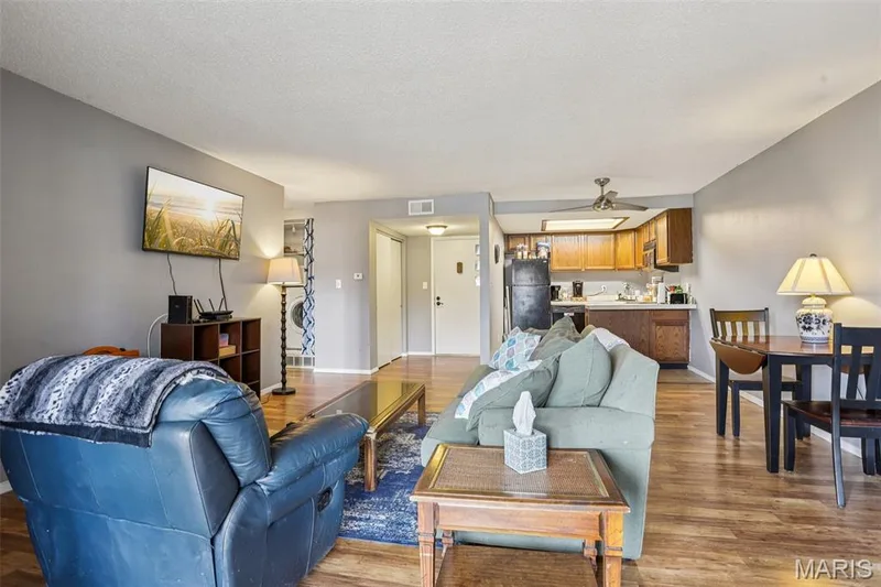 1440 Heritage Landing #208, St Charles, MO 63303 — listing photo 2 of 24