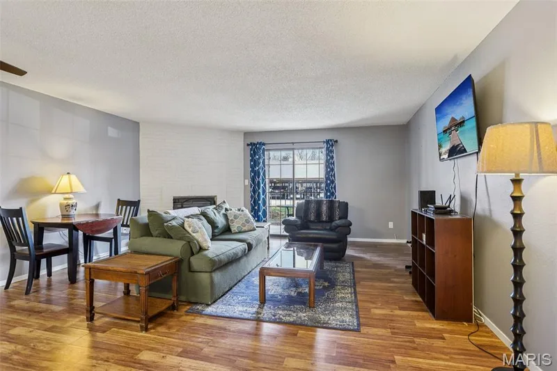1440 Heritage Landing #208, St Charles, MO 63303 — listing photo 3 of 24