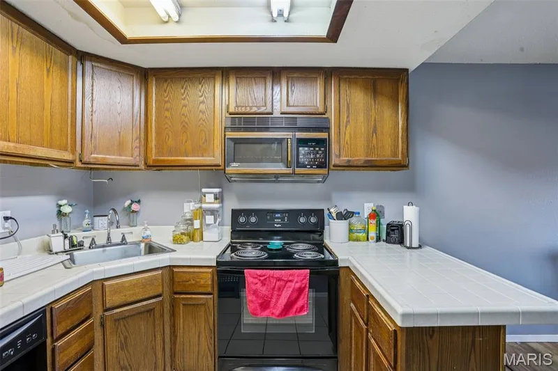 1440 Heritage Landing #208, St Charles, MO 63303 — listing photo 9 of 24
