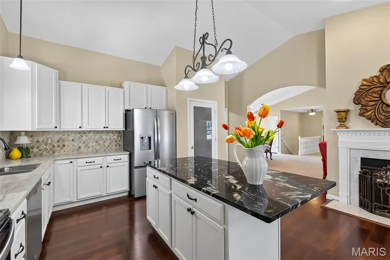 331 Fallon Parkway, St Peters, MO 63376 — listing photo 4 of 43