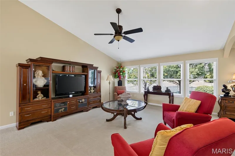 331 Fallon Parkway, St Peters, MO 63376 — listing photo 12 of 43