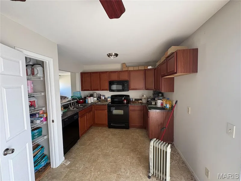 812 Patricia Court, Wentzville, MO 63385 — listing photo 2 of 14