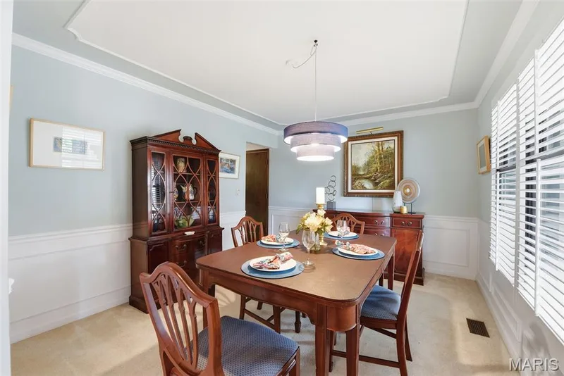 1751 Canyon View Court, Chesterfield, MO 63017 — listing photo 11 of 25