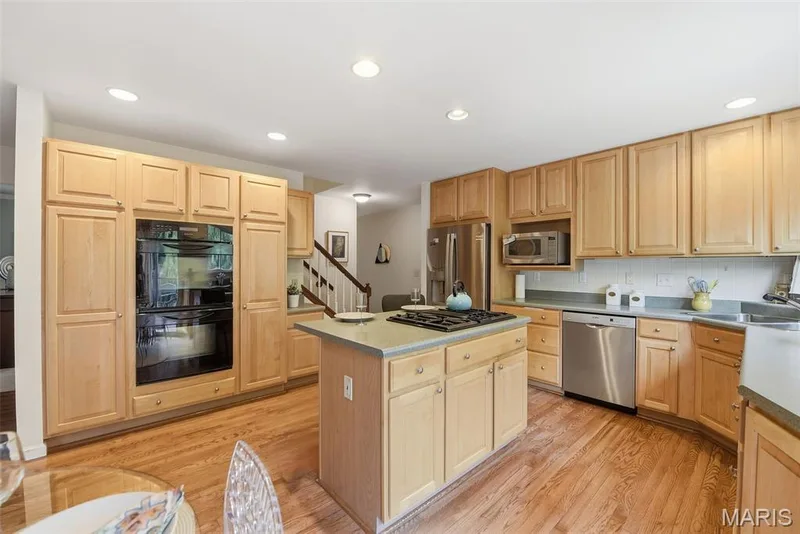 1751 Canyon View Court, Chesterfield, MO 63017 — listing photo 13 of 25