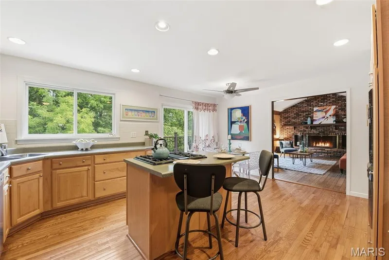 1751 Canyon View Court, Chesterfield, MO 63017 — listing photo 14 of 25