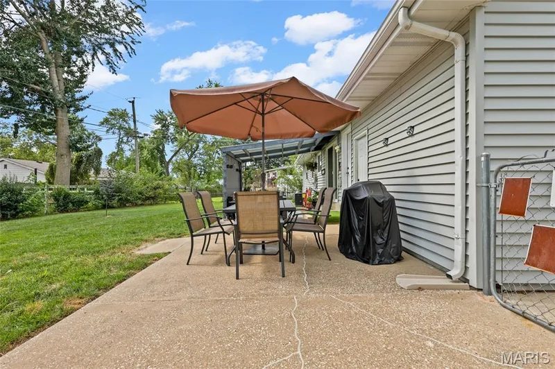 22 Saint Mark Drive, St Peters, MO 63376 — listing photo 40 of 48