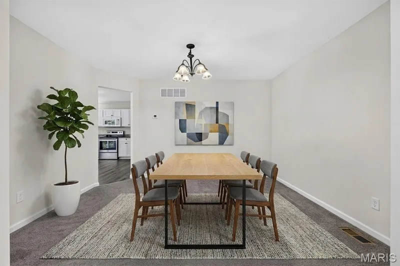 219 Quiet Bend Drive, Wentzville, MO 63385 — listing photo 6 of 31