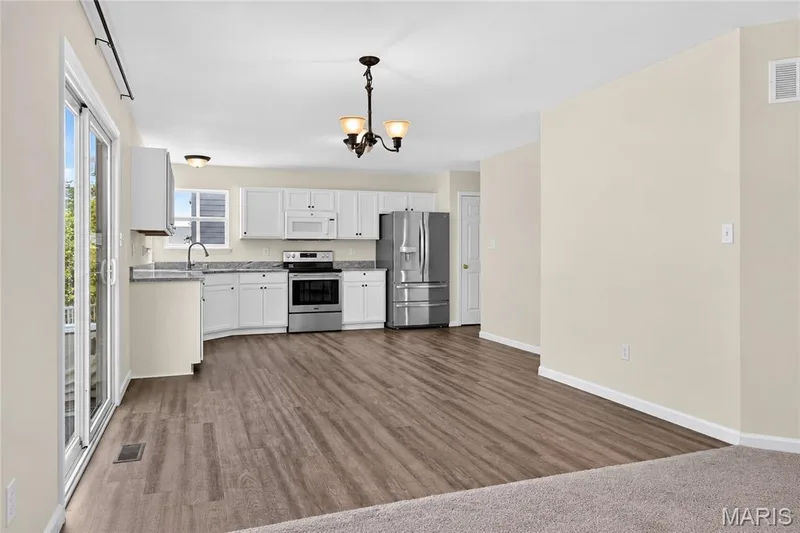 219 Quiet Bend Drive, Wentzville, MO 63385 — listing photo 12 of 31