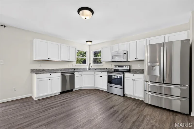 219 Quiet Bend Drive, Wentzville, MO 63385 — listing photo 13 of 31