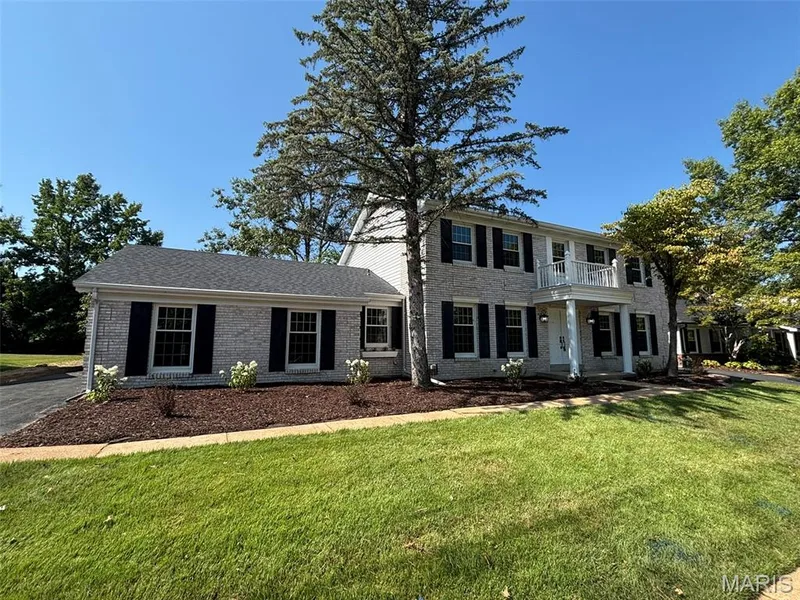 1917 Dovercliff Court, Chesterfield, MO 63017 — listing photo 12 of 54