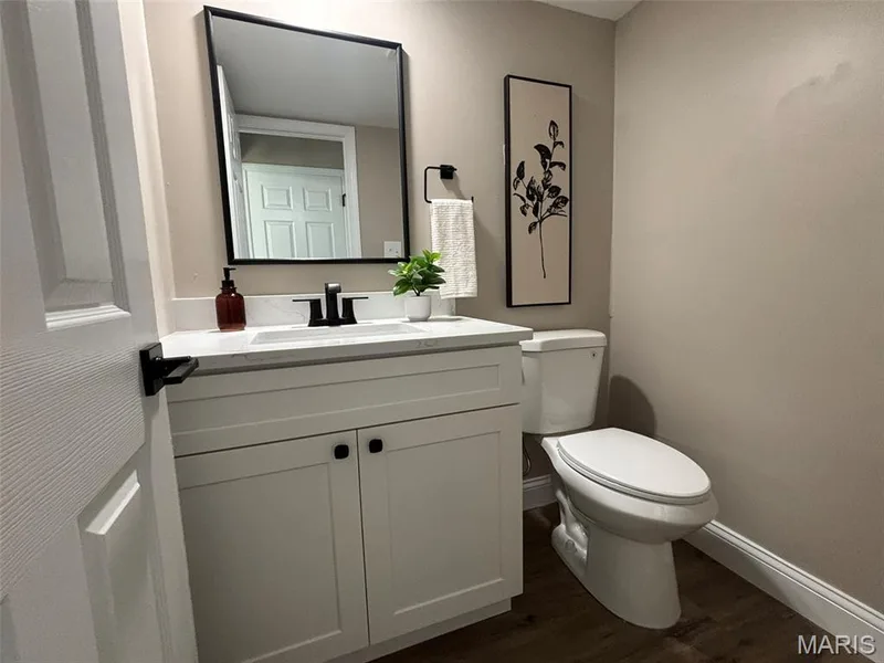 1917 Dovercliff Court, Chesterfield, MO 63017 — listing photo 30 of 54